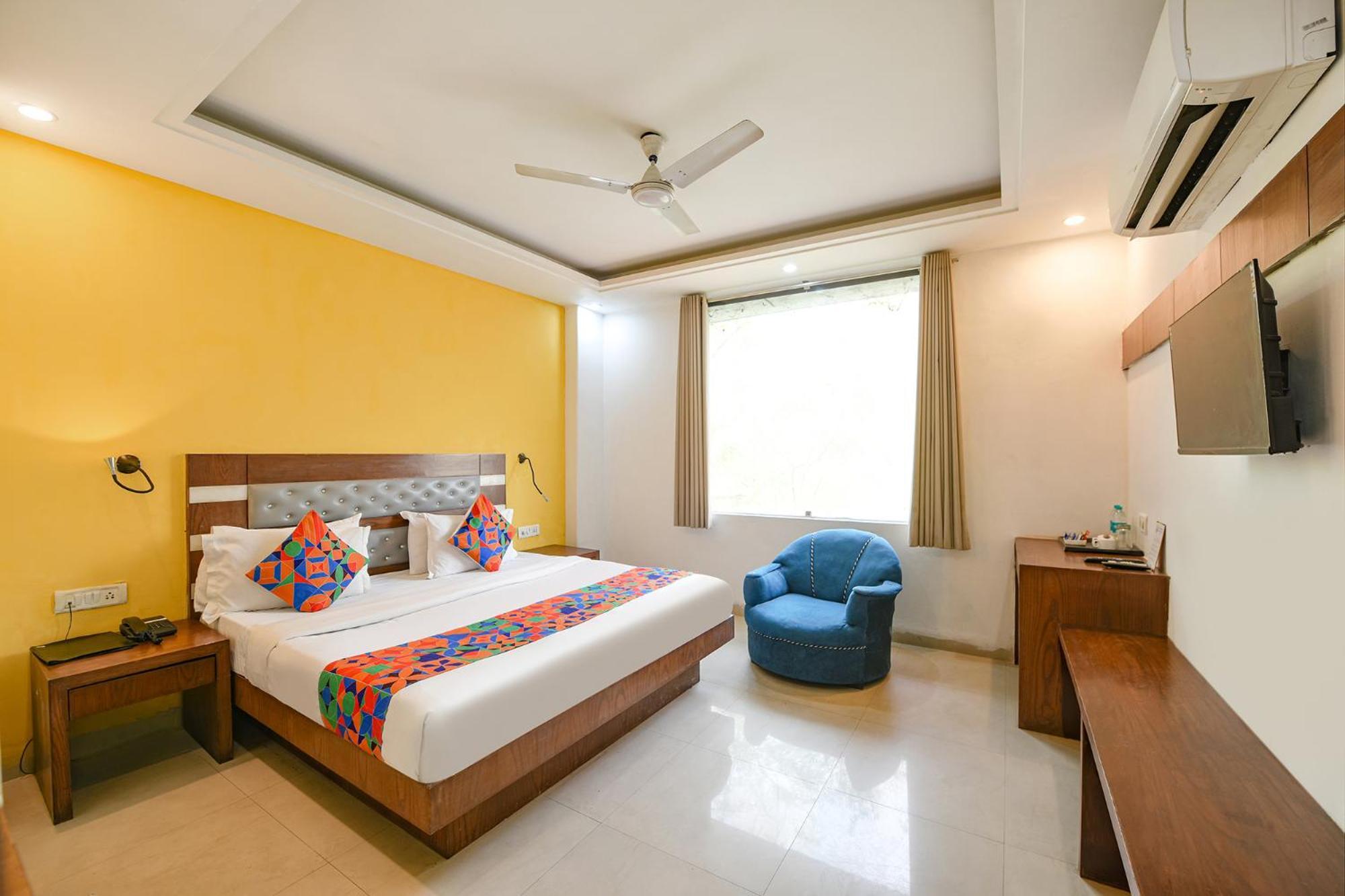 Fabhotel The Kings Plaza New Delhi Bagian luar foto