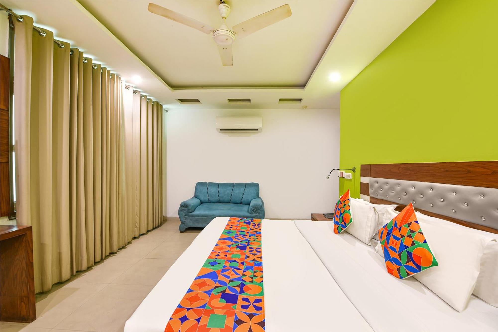 Fabhotel The Kings Plaza New Delhi Bagian luar foto