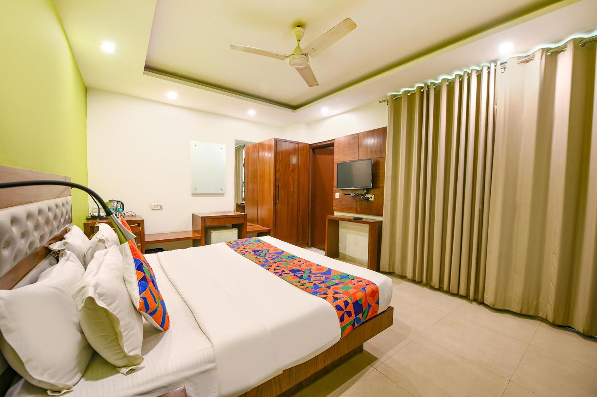 Fabhotel The Kings Plaza New Delhi Bagian luar foto