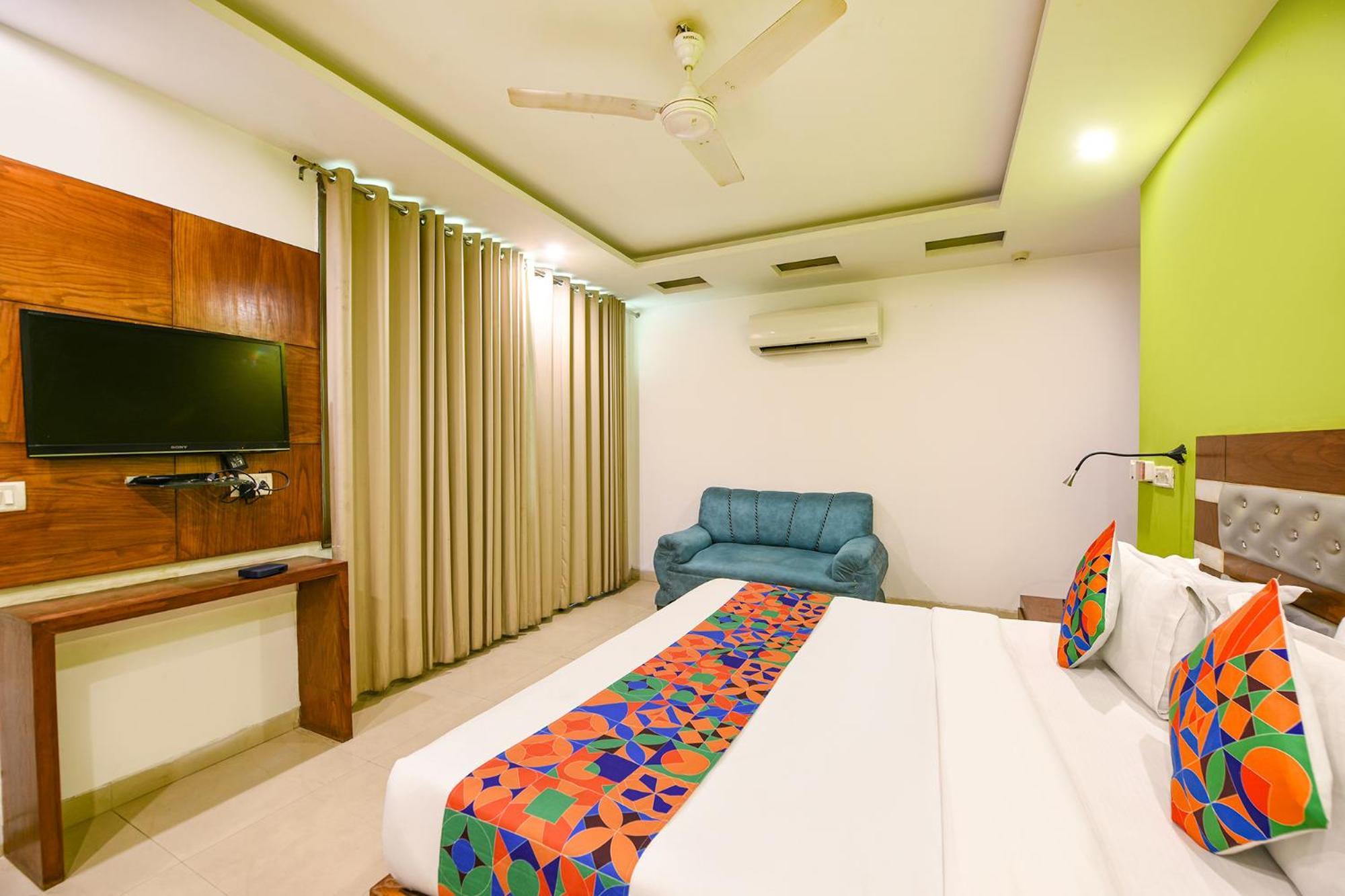 Fabhotel The Kings Plaza New Delhi Bagian luar foto